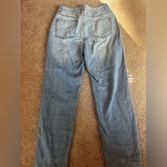 high waisted boyfriend jeans - Picture 3 of 3